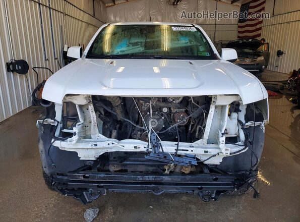 1GTP6CE10K1315023 2019 GMC CANYON White Front view