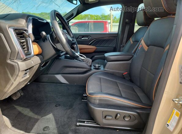 1GTP6DEK7P1143501 2023 GMC CANYON Tan წინა სალონის ხედი