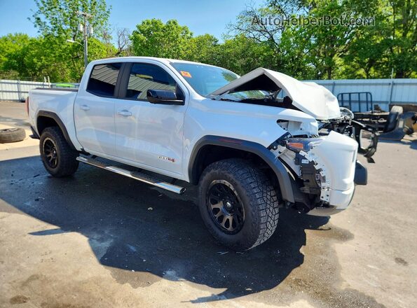 1GTP6DEKXR1263053 2024 GMC CANYON White Передня права чверть