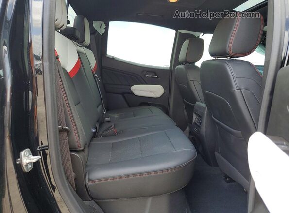 1GTP6EEK0R1186862 2024 GMC CANYON Black Widok tylnych siedzeń