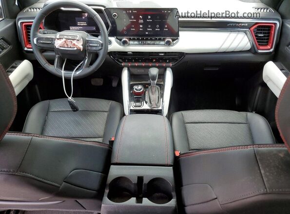 1GTP6EEK0R1186862 2024 GMC CANYON Black Widok deski rozdzielczej