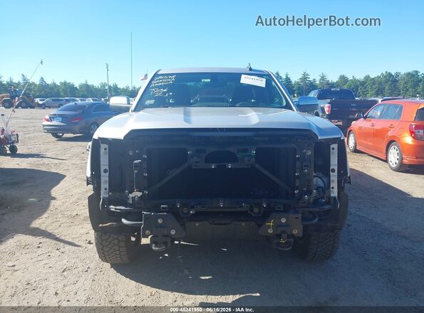 1GTV2MEC8HZ146177 2017 GMC SIERRA Silver Widok wnętrza z tyłu