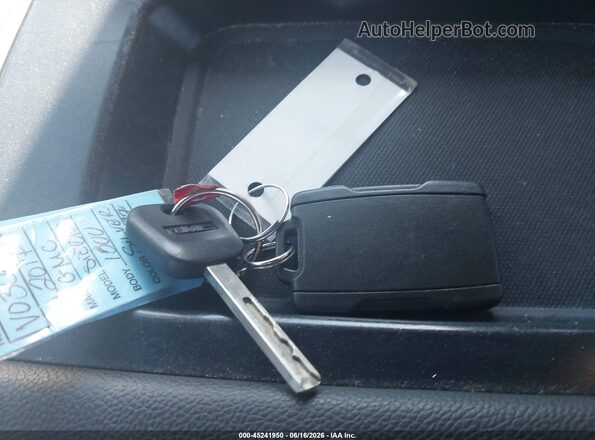 1GTV2MEC8HZ146177 2017 GMC SIERRA Silver Widok deski rozdzielczej