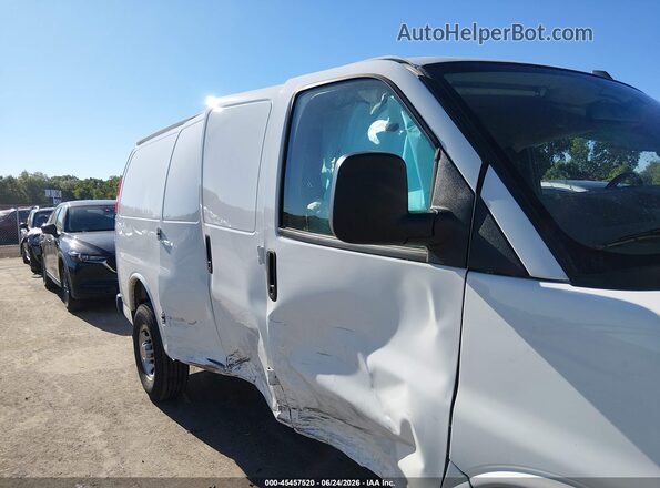 1GTW7AF70N1241719 2022 GMC SAVANA CARGO Белый Вид спереди