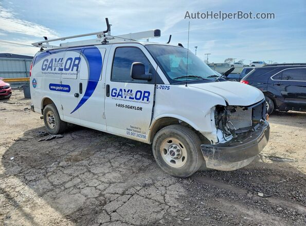 1GTW7AF77R1178611 2024 GMC SAVANA White წინა მარჯვენა