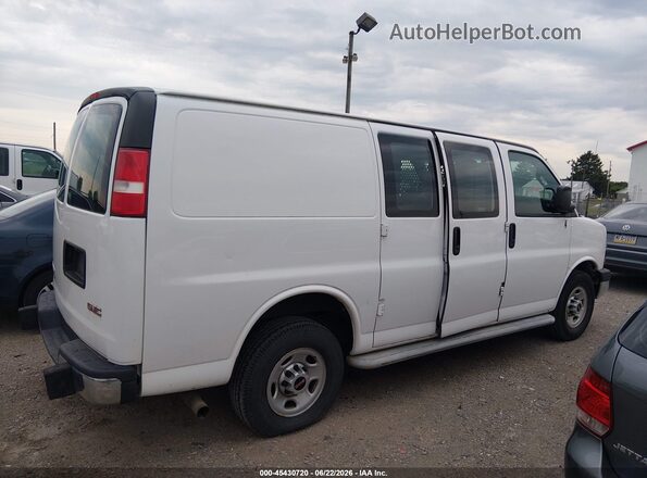 1GTW7AFF0G1904877 2016 GMC SAVANA 2500 White Rear interior view