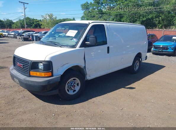 1GTW7AFG4H1126898 2017 GMC SAVANA 2500 White Front left