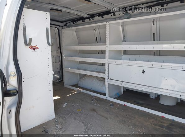 1GTW7AFP4S1102804 2025 GMC SAVANA CARGO White Вид наклейки з VIN-кодом