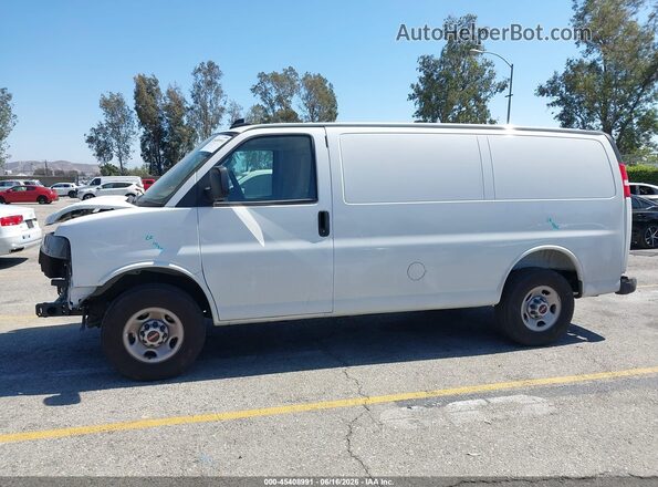 1GTW7AFP4S1102804 2025 GMC SAVANA CARGO White 