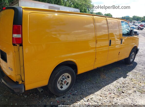 1GTW7BFP1P1115670 2023 GMC SAVANA CARGO Yellow Trasero derecho