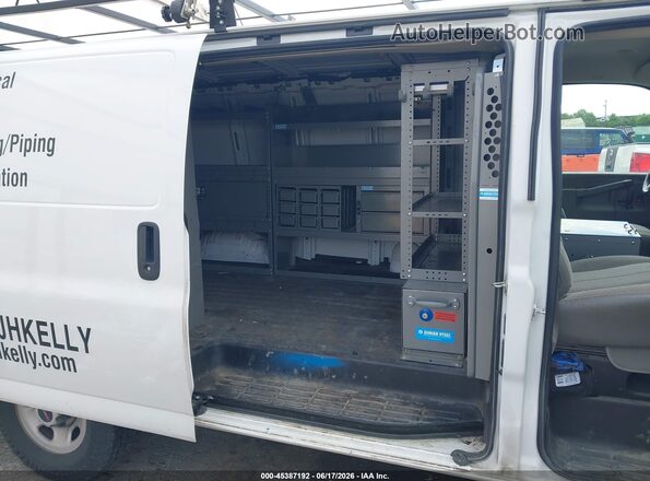 1GTZ7GFG9K1356069 2019 GMC SAVANA White VIN კოდის სტიკერის ხედი