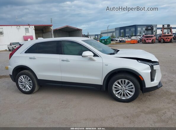 1GYAZAR40RF218241 2024 CADILLAC XT4 White Панорамний вид салону 360°
