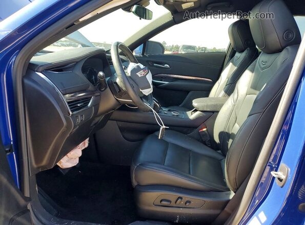 1GYAZAR45PF120237 2023 CADILLAC XT4 Blue Вид салону спереду