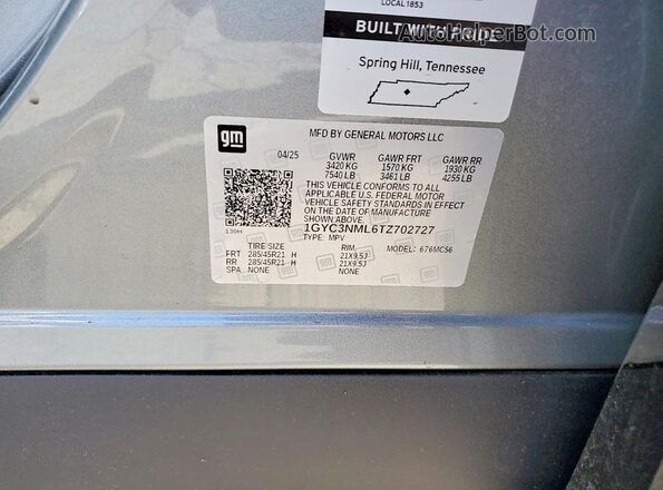 1GYC3NML6TZ702727 2026 CADILLAC VISTIQ Silver 360 interior view