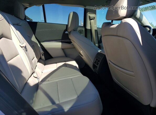 1GYFZBR43KF156464 2019 CADILLAC XT4 Silver 