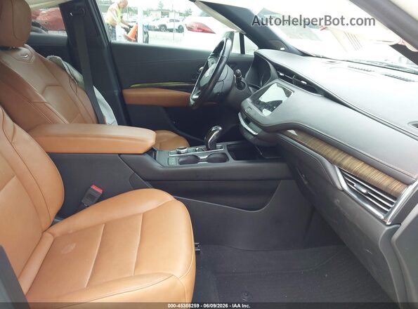 1GYFZCR41KF114784 2019 CADILLAC XT4 Белый Вид салона спереди