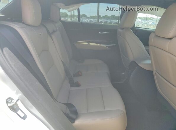 1GYFZDR40RF171428 2024 CADILLAC XT4 White Вид задньої частини салону