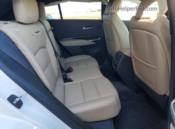 1GYFZDR42RF123204 2024 CADILLAC XT4 White უკანა სალონის ხედი