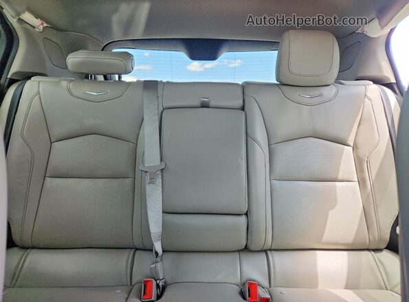 1GYFZDR43KF226458 2019 CADILLAC XT4 Blue Вид задніх сидінь