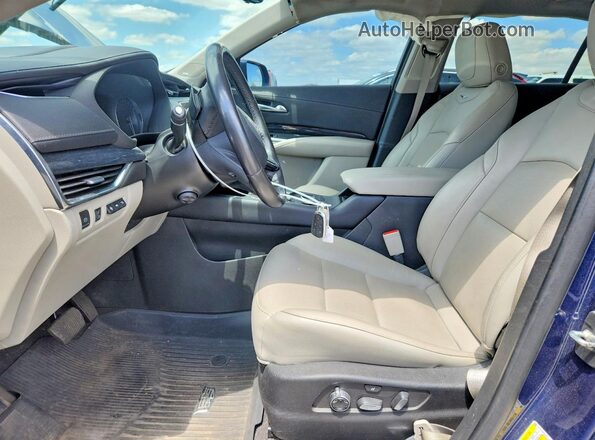 1GYFZDR43KF226458 2019 CADILLAC XT4 Blue Вид салону спереду