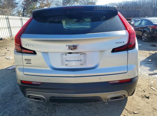1GYFZDR47NF131101 2022 CADILLAC XT4 Silver 
