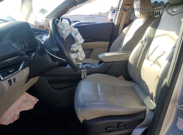 1GYFZDR47NF131101 2022 CADILLAC XT4 Silver 