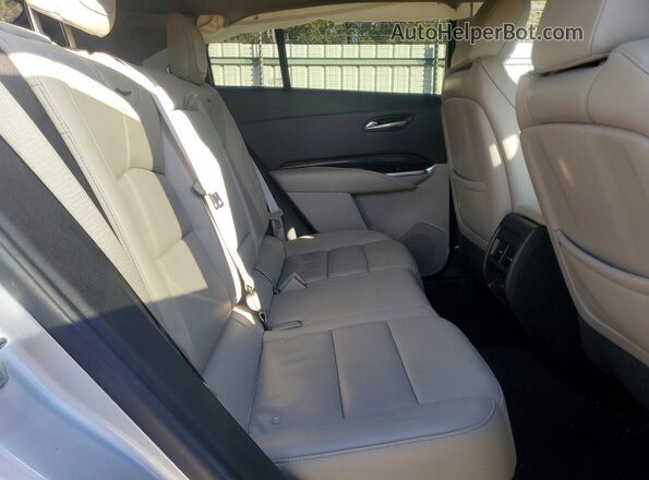1GYFZDR47NF131101 2022 CADILLAC XT4 Silver 