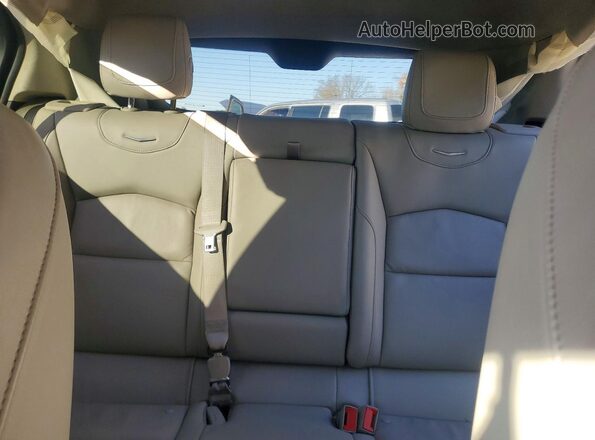 1GYFZDR47NF131101 2022 CADILLAC XT4 Silver 