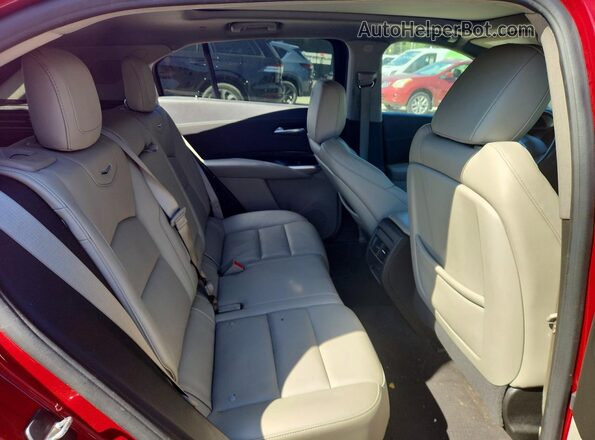 1GYFZDR49NF153326 2022 CADILLAC XT4 Red Vista interior trasera