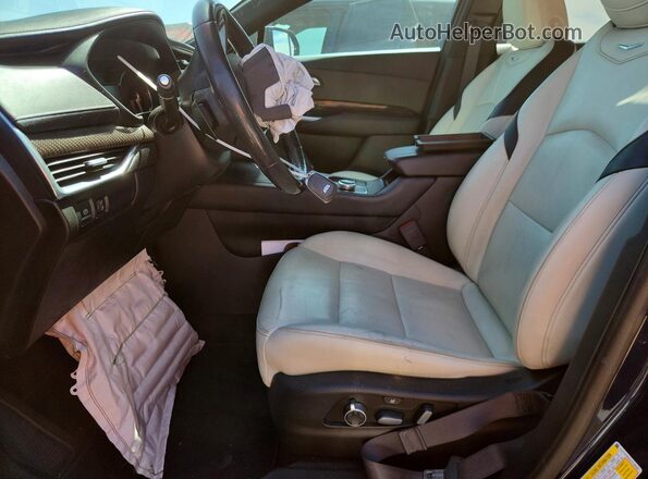 1GYFZER41KF218655 2019 CADILLAC XT4 Синий Вид салона спереди