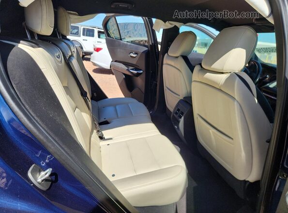 1GYFZER41KF218655 2019 CADILLAC XT4 Синий Вид задней части салона