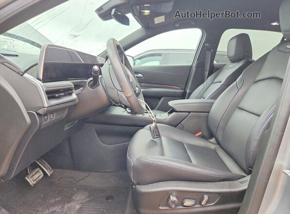 1GYFZFR44SF157629 2025 CADILLAC XT4 Gray წინა სალონის ხედი