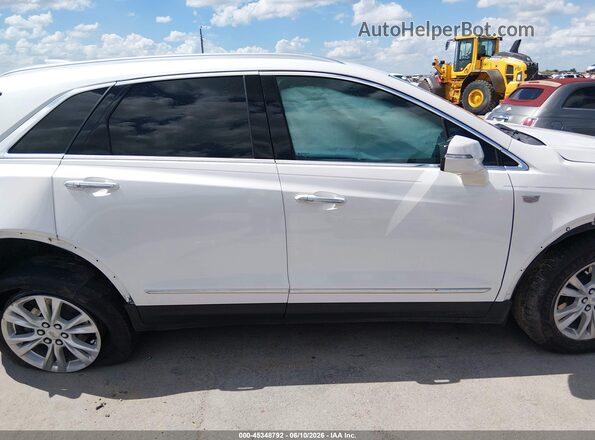 1GYKNAR47MZ182197 2021 CADILLAC XT5 White Vista interior de 360 grados