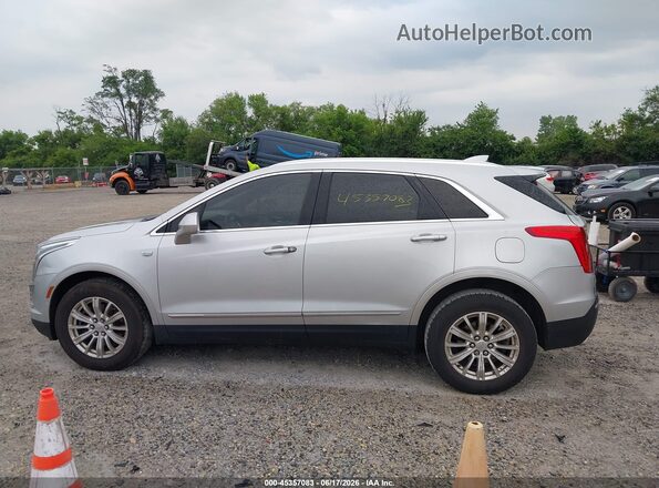 1GYKNARS2HZ109131 2017 CADILLAC XT5 Silver Панорамний вид салону 360°