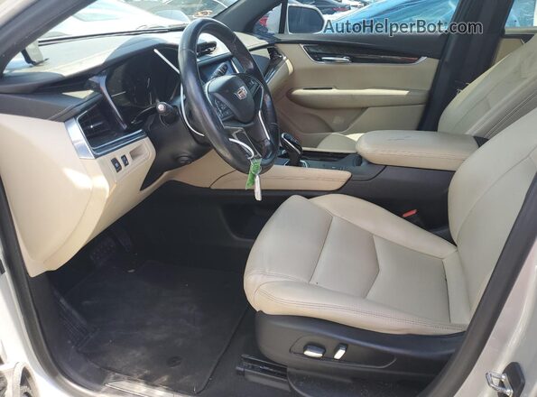 1GYKNARS5KZ183554 2019 CADILLAC XT5 Silver Front interior view