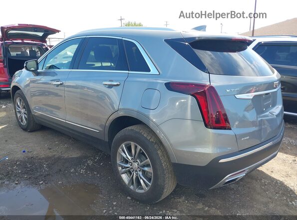 1GYKNDR49PZ107930 2023 CADILLAC XT5 Gray Trasero izquierdo
