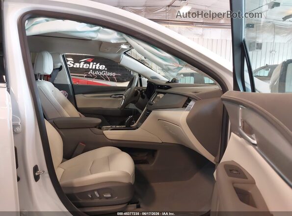 1GYKNDR4XPZ191983 2023 CADILLAC XT5 White Вид салону спереду