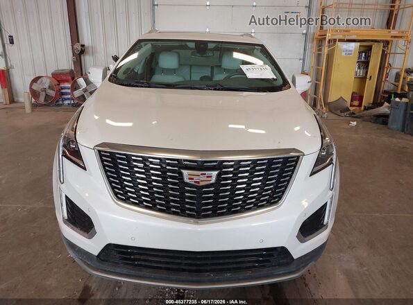 1GYKNDR4XPZ191983 2023 CADILLAC XT5 White Вид щитка приладів