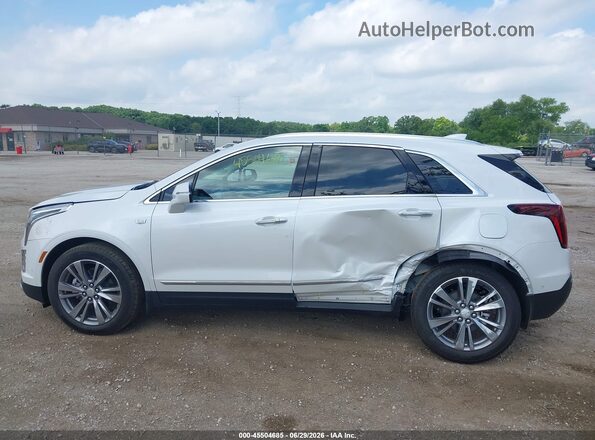 1GYKNDRS3TZ108533 2026 CADILLAC XT5 Белый Панорамный вид салона 360°