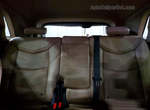 1GYKNFRS1HZ134583 2017 CADILLAC XT5 Red უკანა სავარძლების ხედი