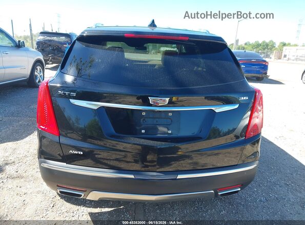 1GYKNFRS5HZ197086 2017 CADILLAC XT5 Black 