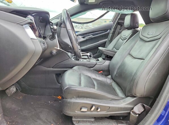 1GYKPCRS1PZ195486 2023 CADILLAC XT6 Синий Вид салона спереди