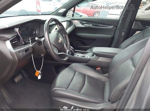 1GYKPCRS3PZ121759 2023 CADILLAC XT6 Gray Front interior view
