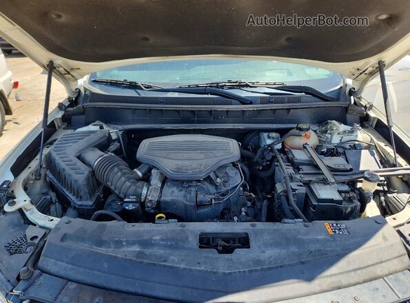 1GYKPCRS4LZ101630 2020 CADILLAC XT6 White Engine compartment view
