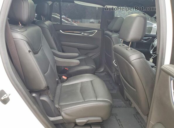 1GYKPCRS9LZ101560 2020 CADILLAC XT6 White Rear interior view