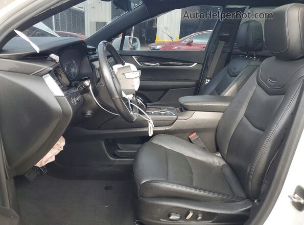 1GYKPCRS9LZ101560 2020 CADILLAC XT6 White Front interior view