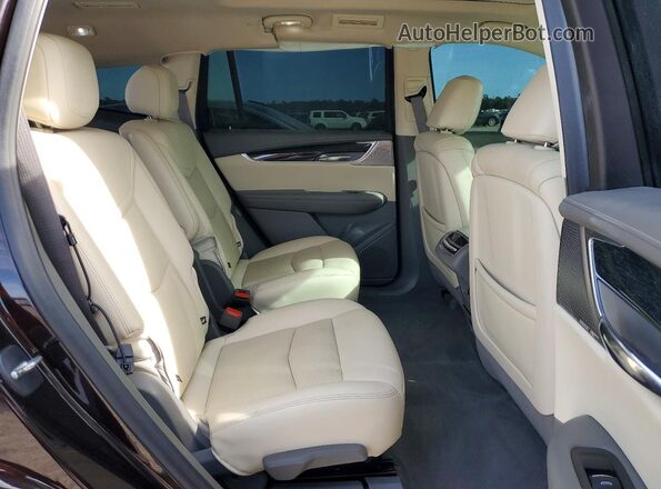 1GYKPCRS9MZ197787 2021 CADILLAC XT6 Purple Widok wnętrza z tyłu