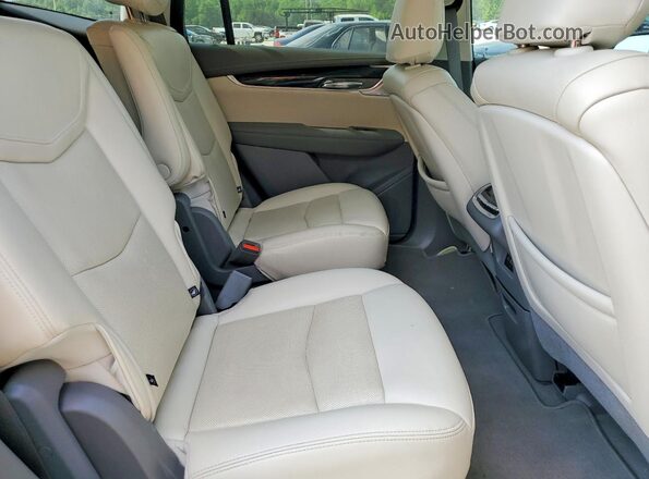 1GYKPCRSXRZ704400 2024 CADILLAC XT6 Gray Вид задньої частини салону