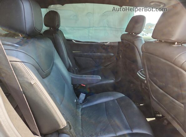 1GYKPDRS6PZ185719 2023 CADILLAC XT6 Silver Vista interior trasera