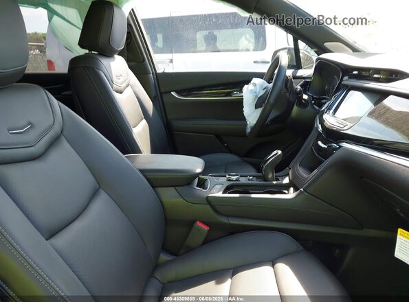1GYKPDRS8SZ140077 2025 CADILLAC XT6 Черный Вид салона спереди